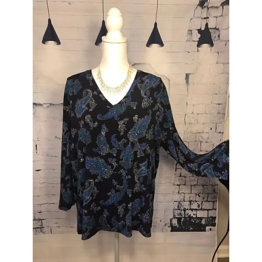 Beautiful flowered blouse